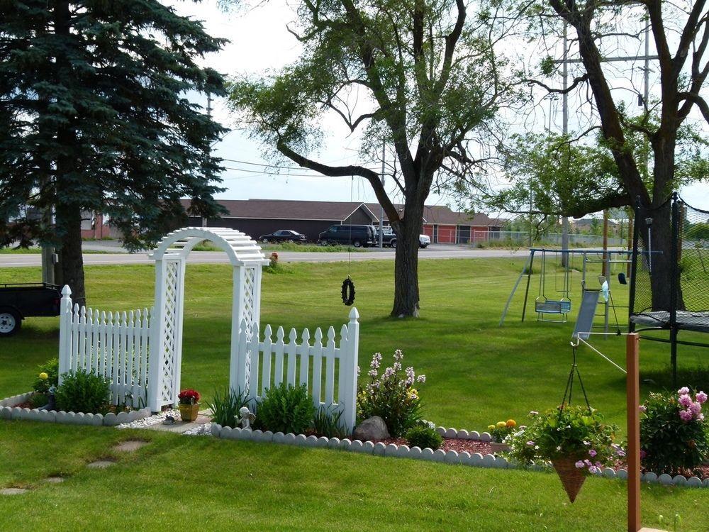 Arnprior Country Squire Motel מראה חיצוני תמונה