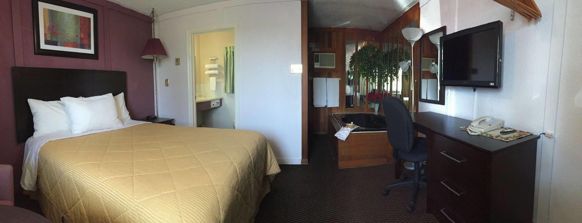 Arnprior Country Squire Motel מראה חיצוני תמונה
